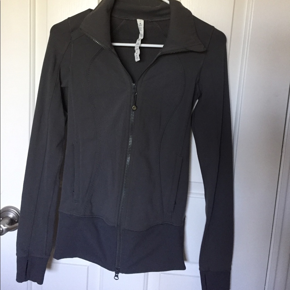 Lululemon size 2 dark grey zip up