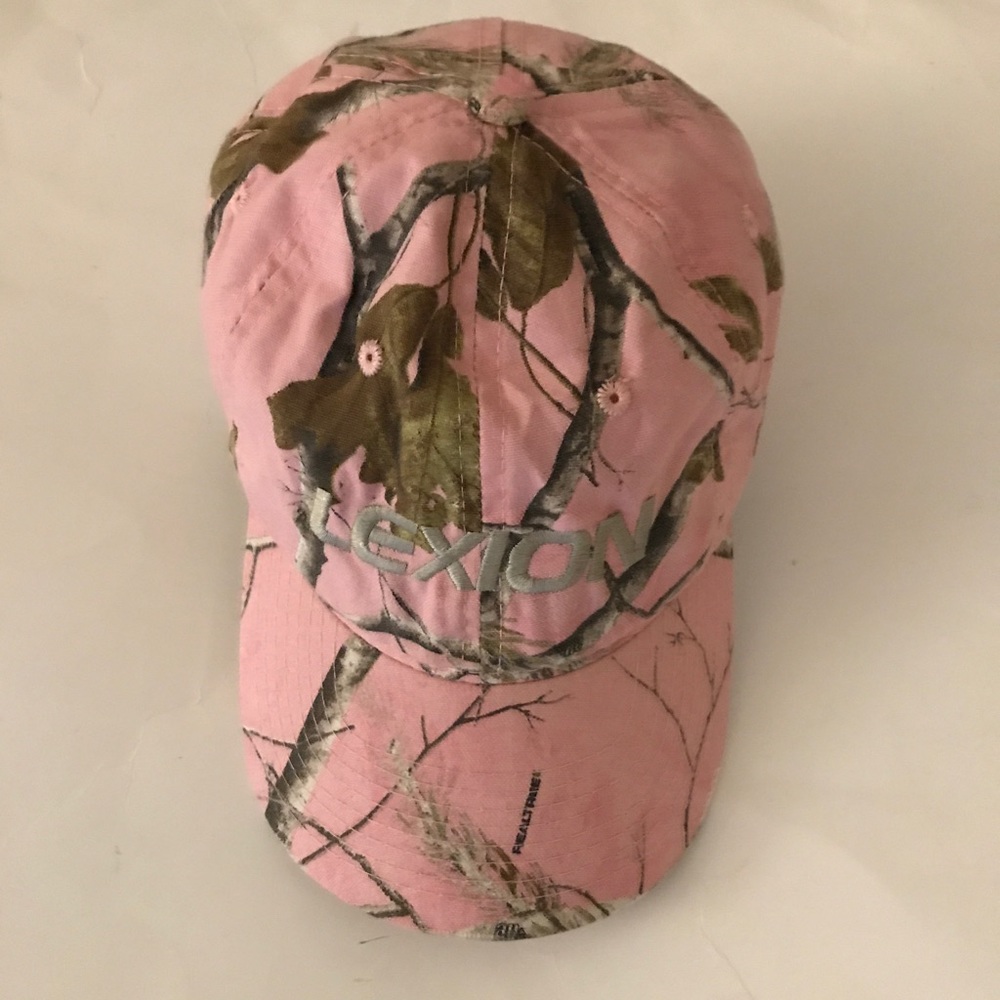 Lexton Ladies Fit Pink Camouflage Strap-back Cap