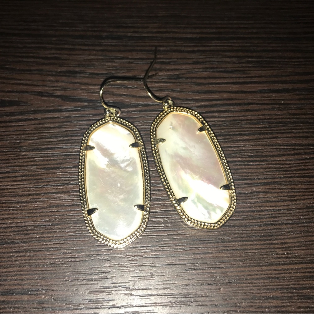 Kendra Scott earrings!