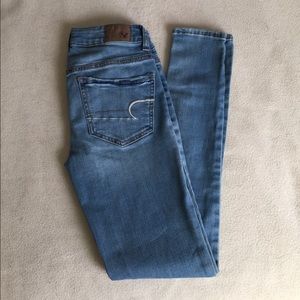 light/medium wash american eagle jeans ~size 0~
