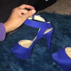 💙Royal blue heels 💙