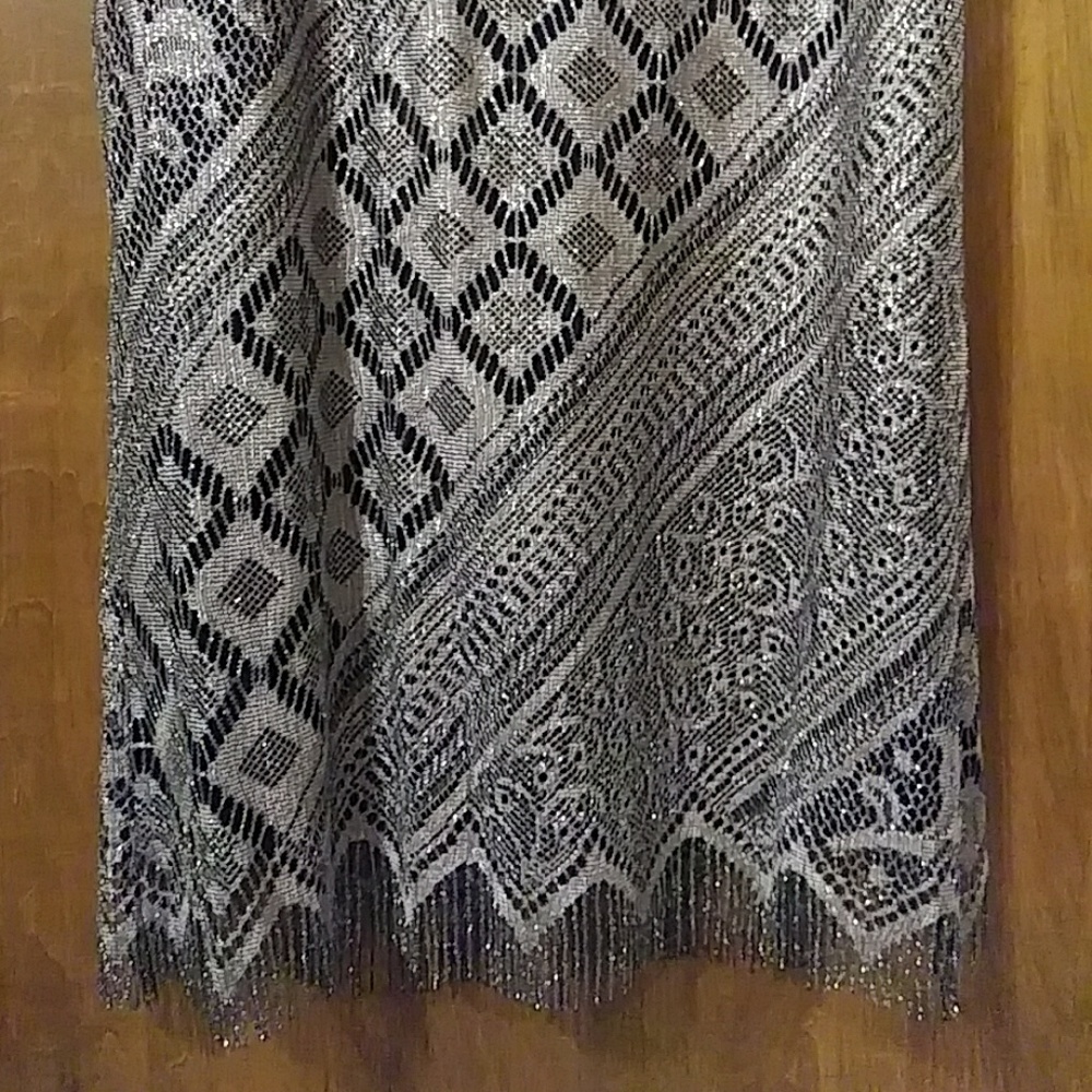 Beautiful party dress - Picture 4 of 8