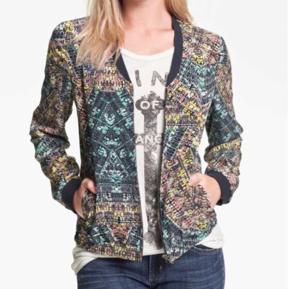 Hinge V-Neck Baseball Jacket