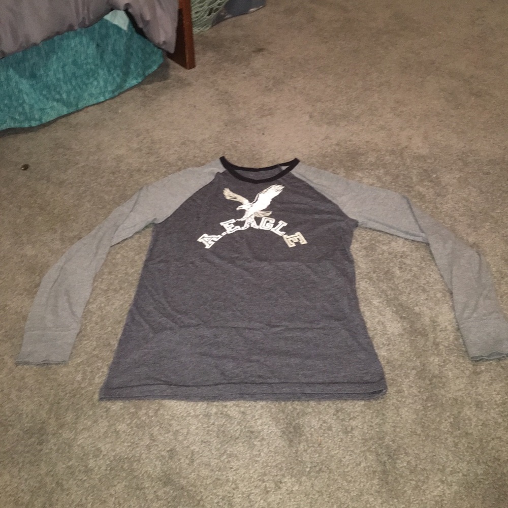 Men's American Eagle long sleeve shirt