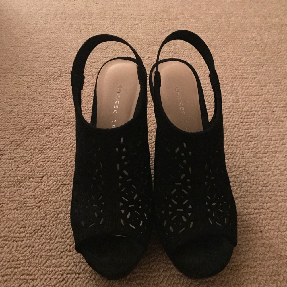 Chinese Laundry Black Wedges Size 8