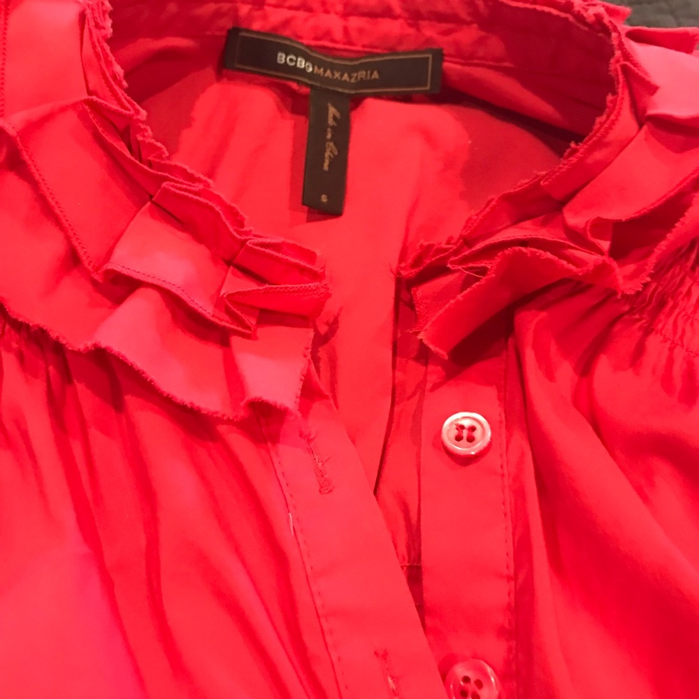 BCBG ruffled tunic top w/pockets!