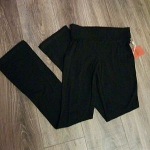 Black yoga pants