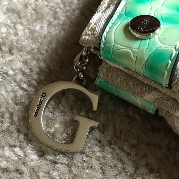 Guess Tan & Mint Green Clutch - Picture 7 of 7