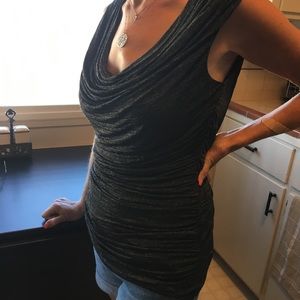 Gray sleeveless top size M