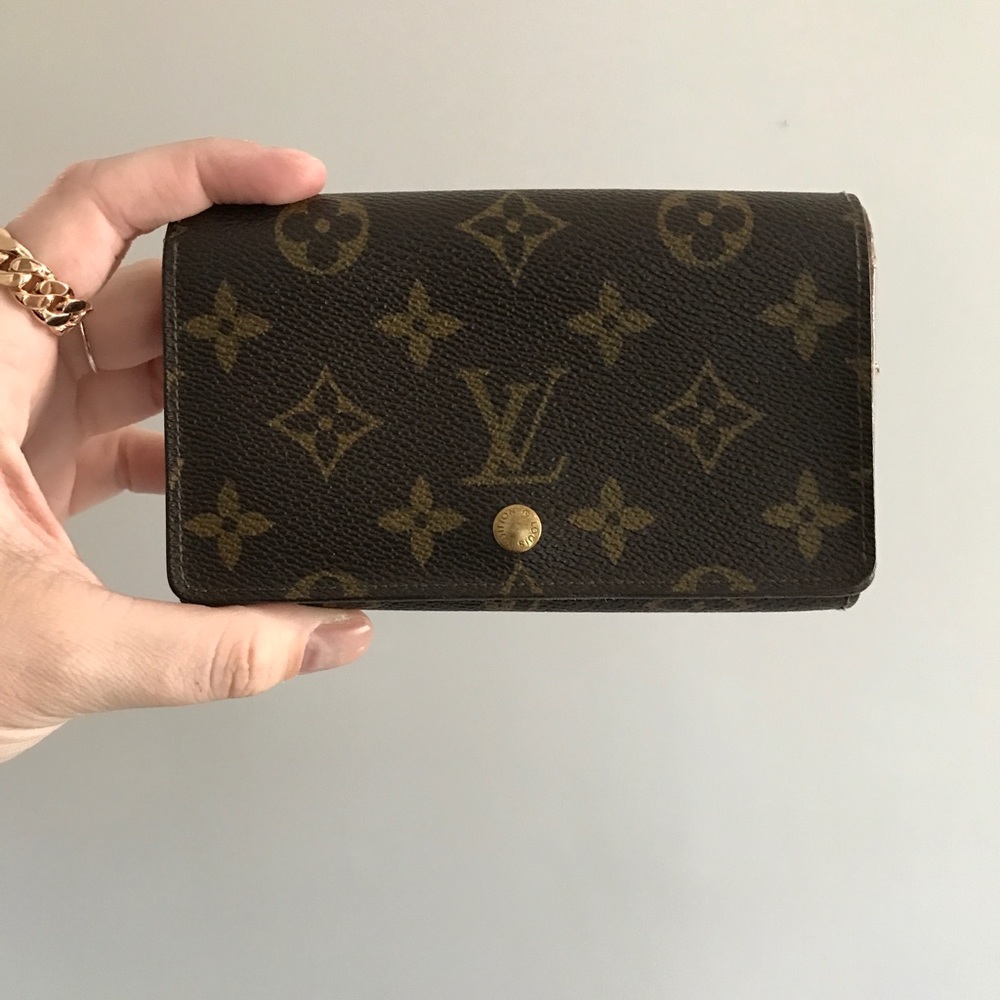 LOUIS VUITTON Monogram Porte Monnaie Tresor Wallet