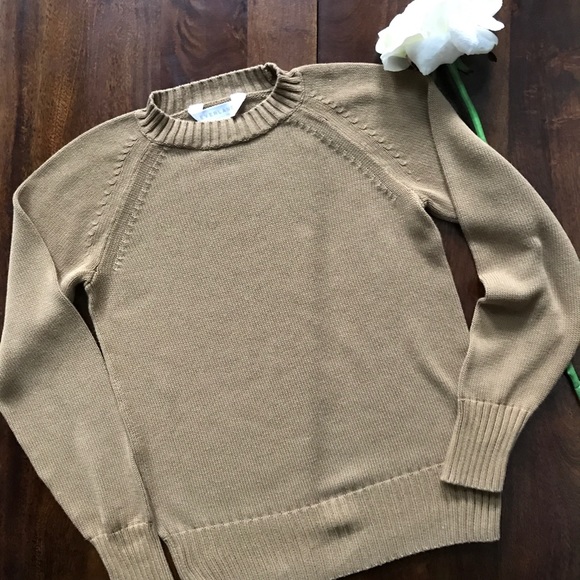 Everlane Sweaters - Everlane • basic sweater