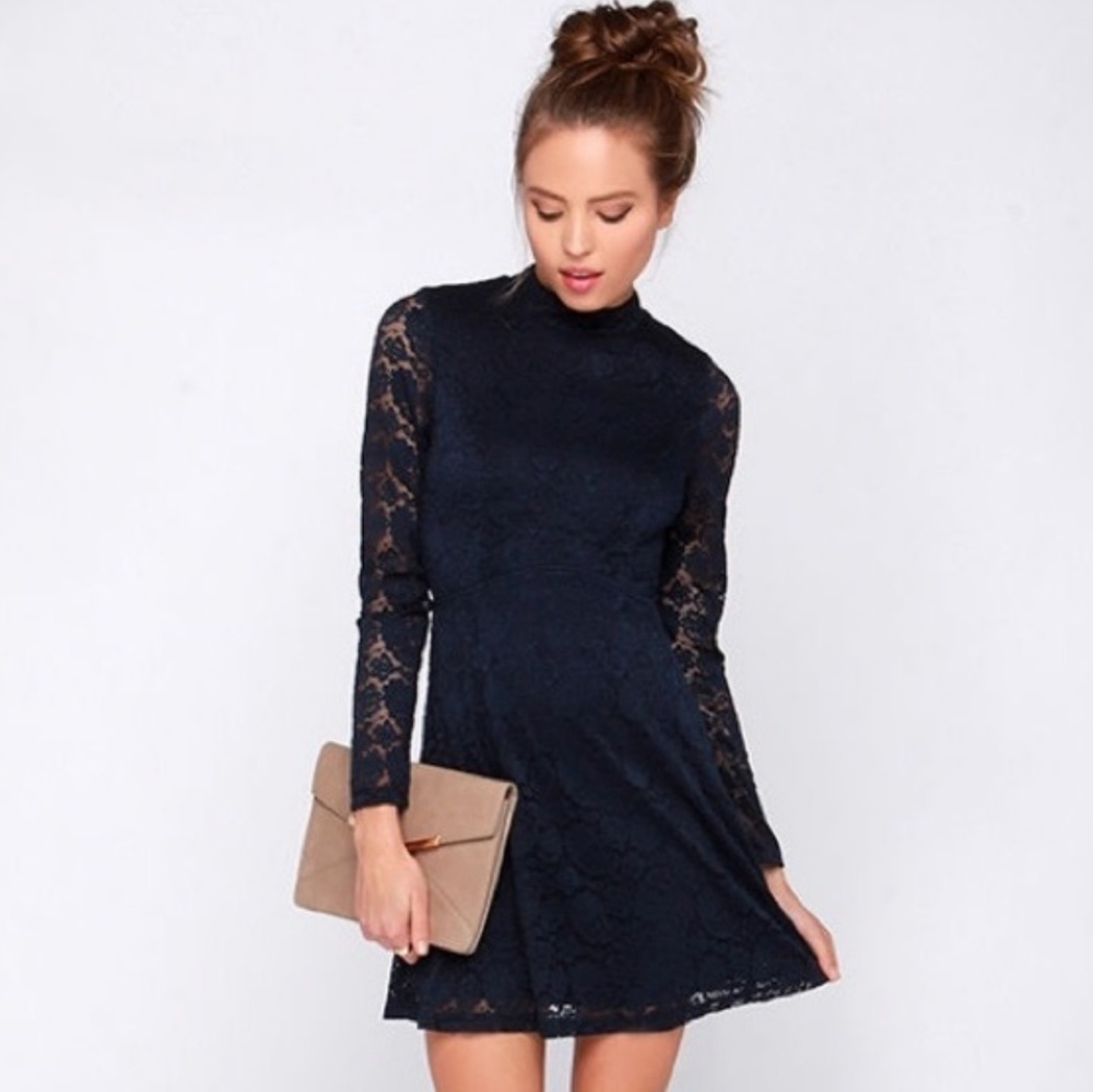 Sold on merc! Final price, Lulus lace dress 😁