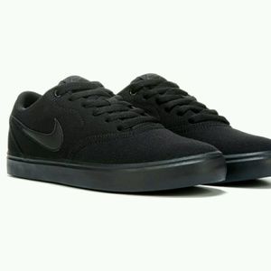 Meet your Posher, Tonya