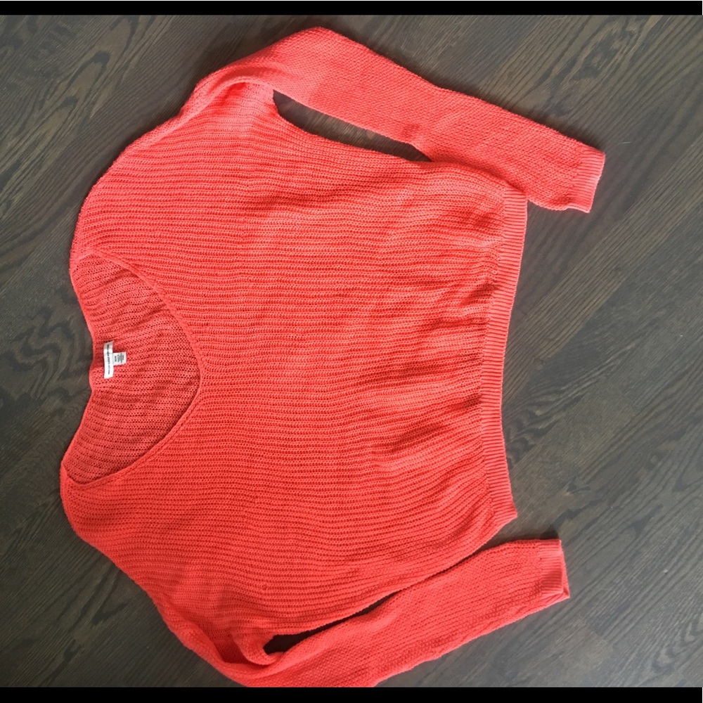 AMERICAN EAGLE coral v neck sweater