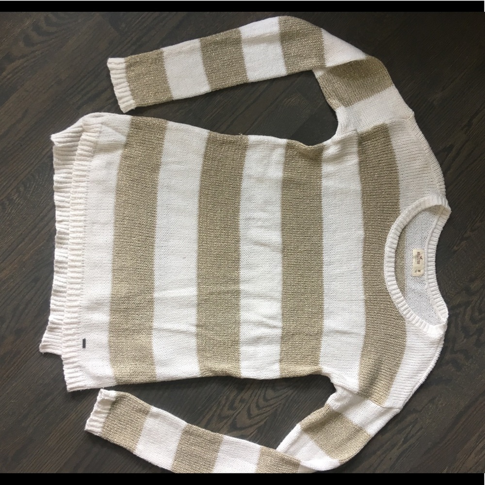 HOLLISTER sparkle sweater