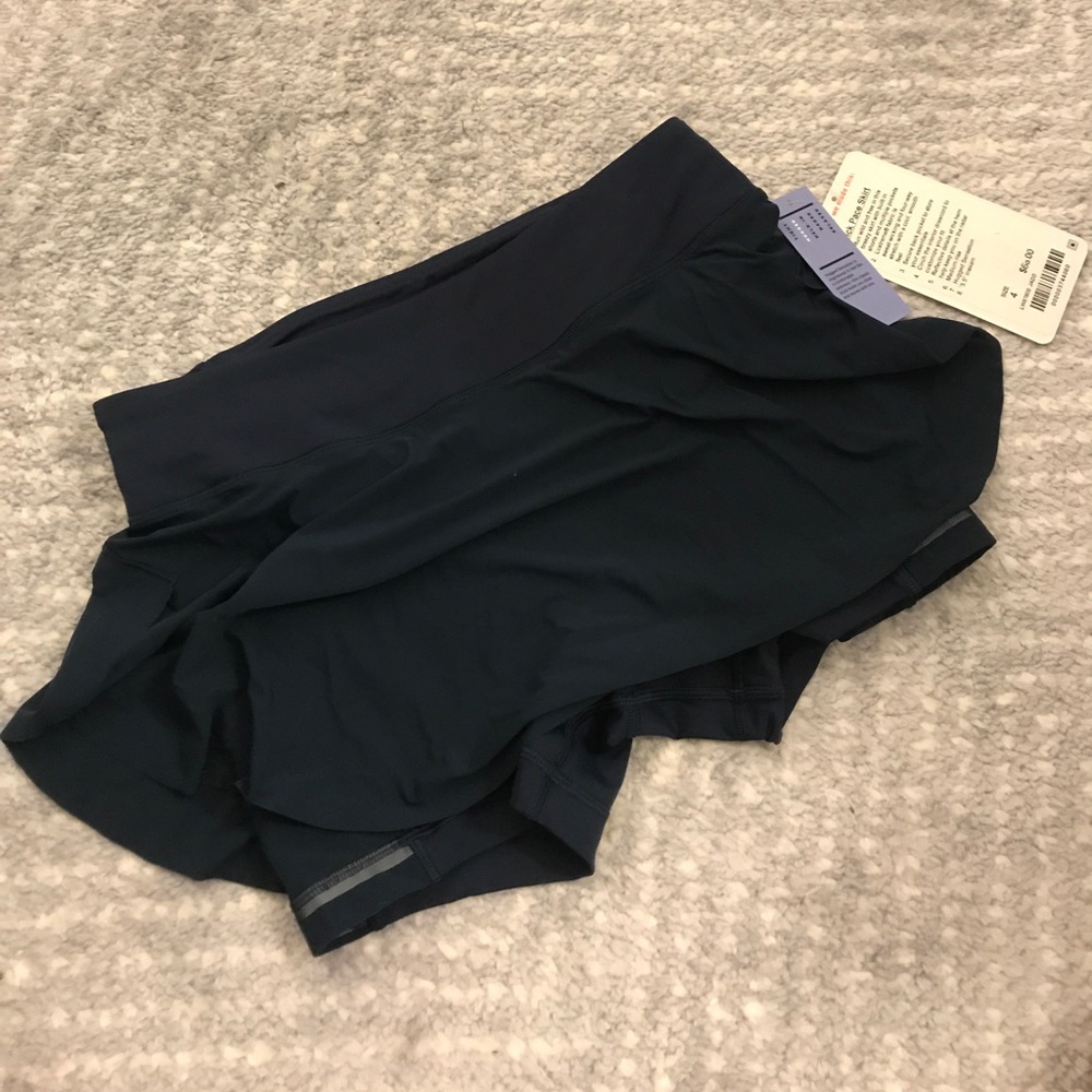 Lululemon navy running skirt size 4