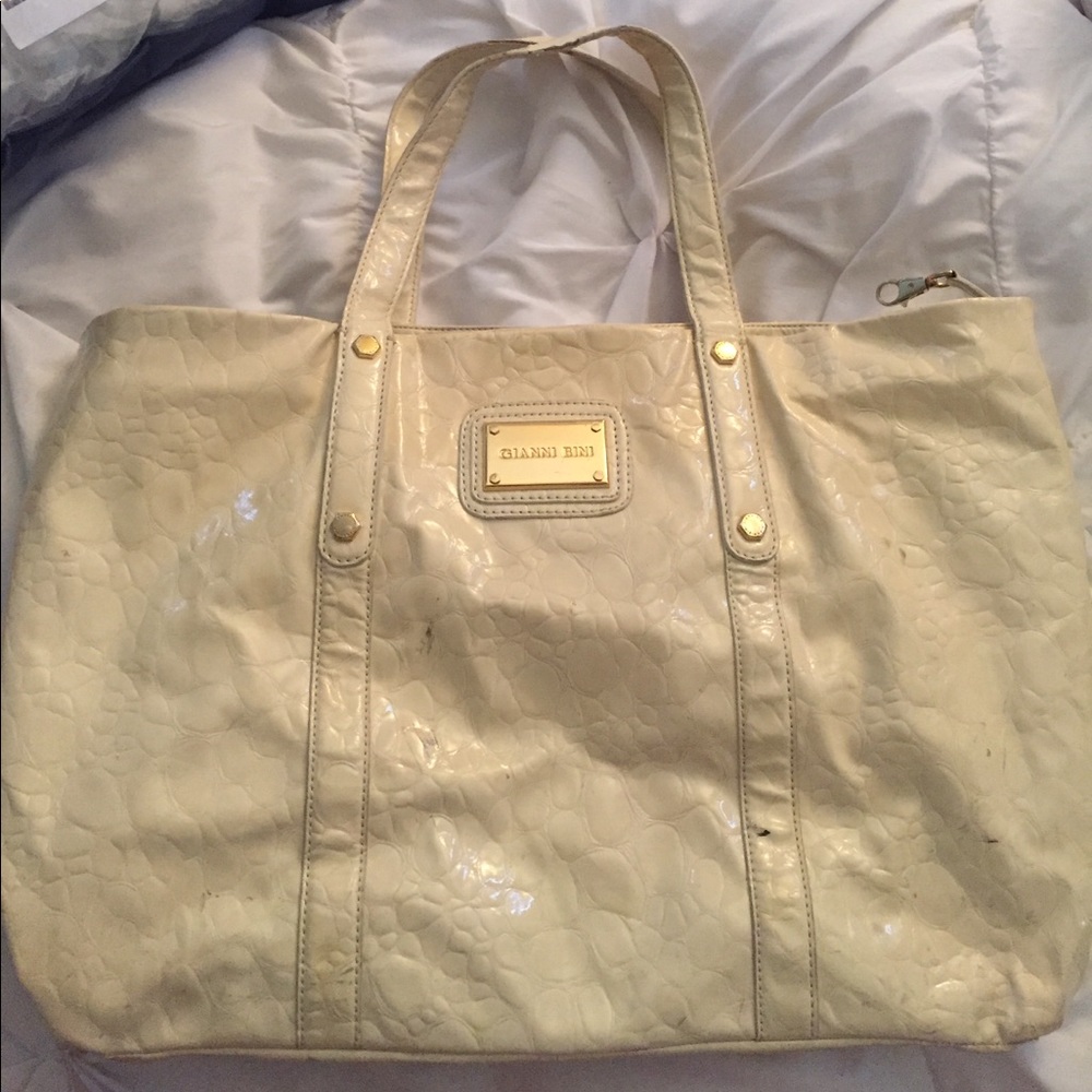 Gianni Bini Tote *extremely worn*