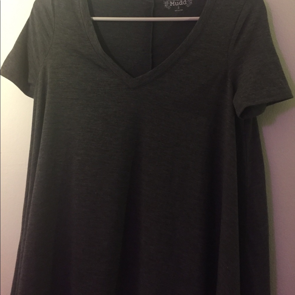 Grey tshirt