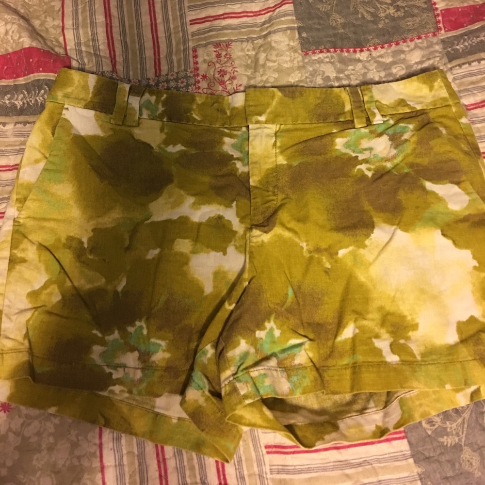 Loft linen blend shorts size 12.3 to 4 inch inseam