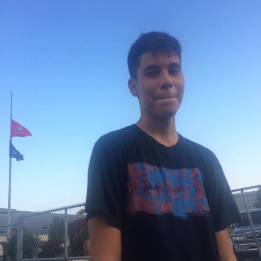 Meet your Posher, Luis