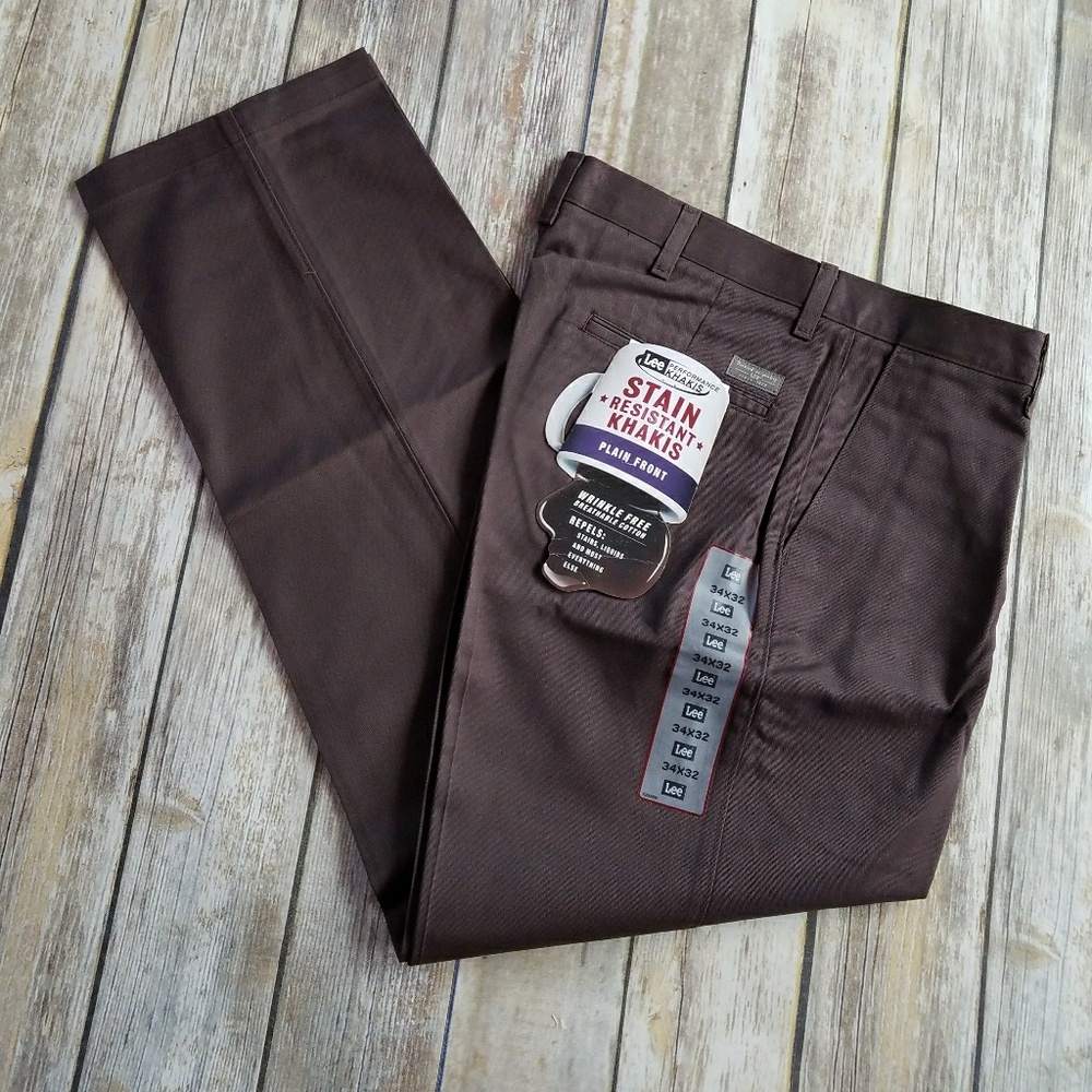 NWT MENS Lee Stain Resistant Brown Pants 34x32