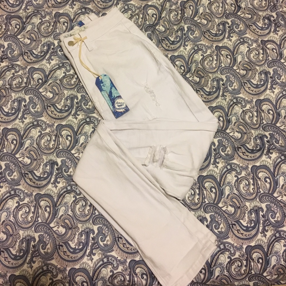 Fashion Nova High-Waisted White Skinny Jeans