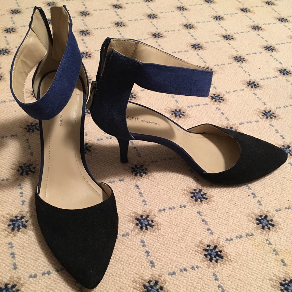 BCBG Blue monochromatic Heel