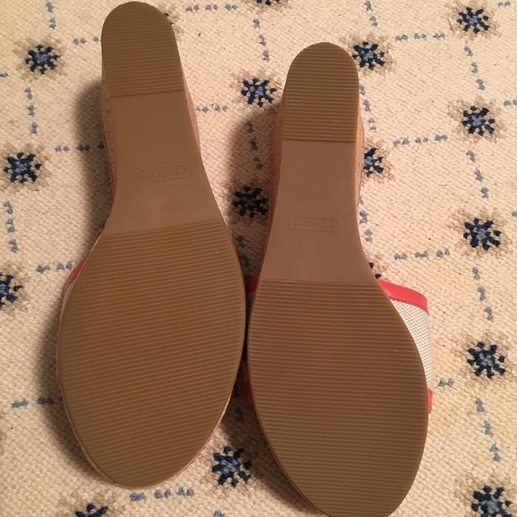 Coach wedges size 10 never worn - Picture 2 of 2