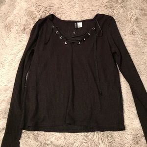 Black lace up sheet top