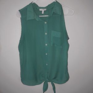 SUPER CUTE! Green Button Down Tank Top