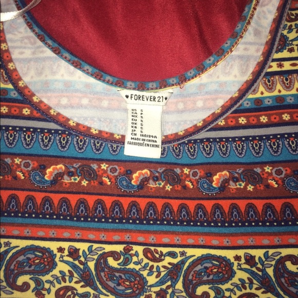 Patterned crop top - Picture 3 of 3