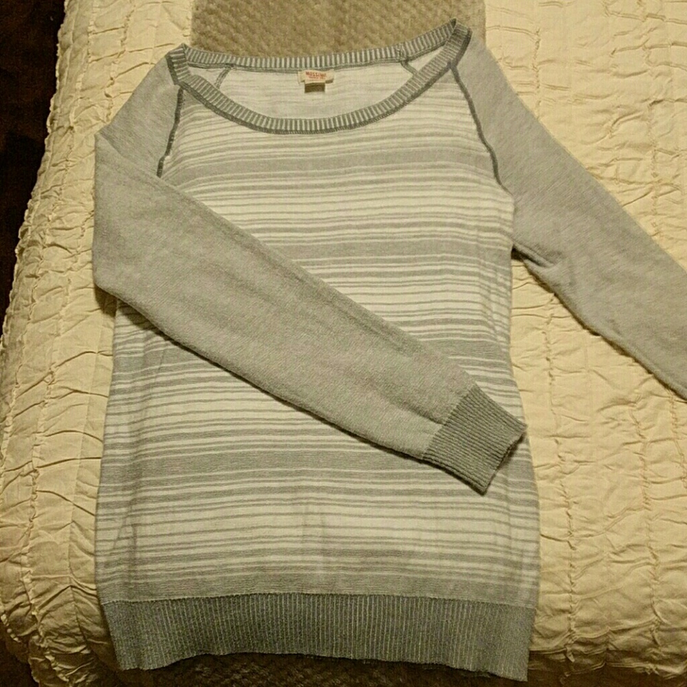 Mossimo Light Sweater 3 for 12$ SALE