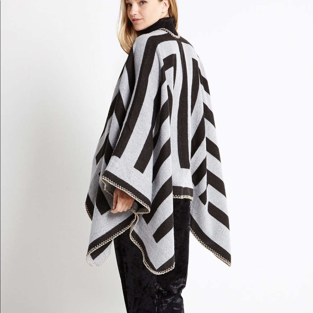 BCBG wrap