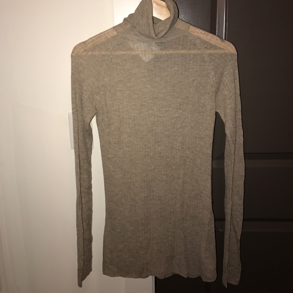 Zara knit turtle neck sweater size L