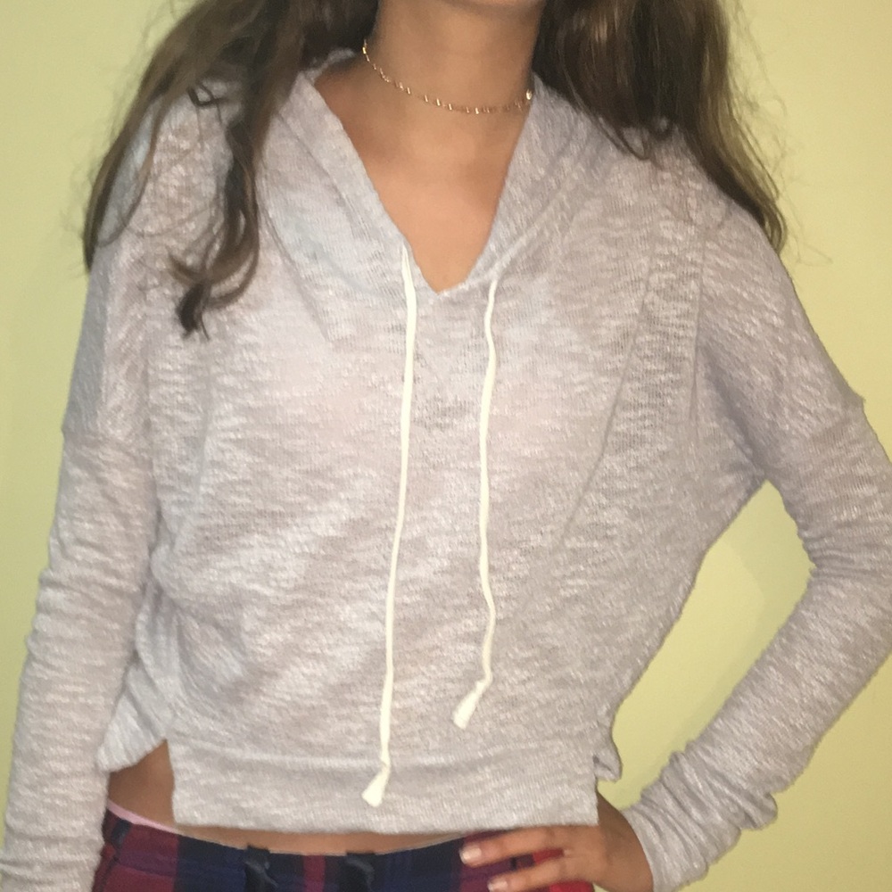 lightweight Hollister hoodie sweater