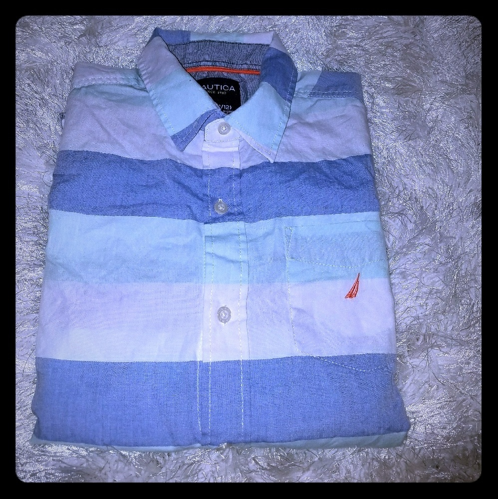 Nautica long sleeve button down shirt