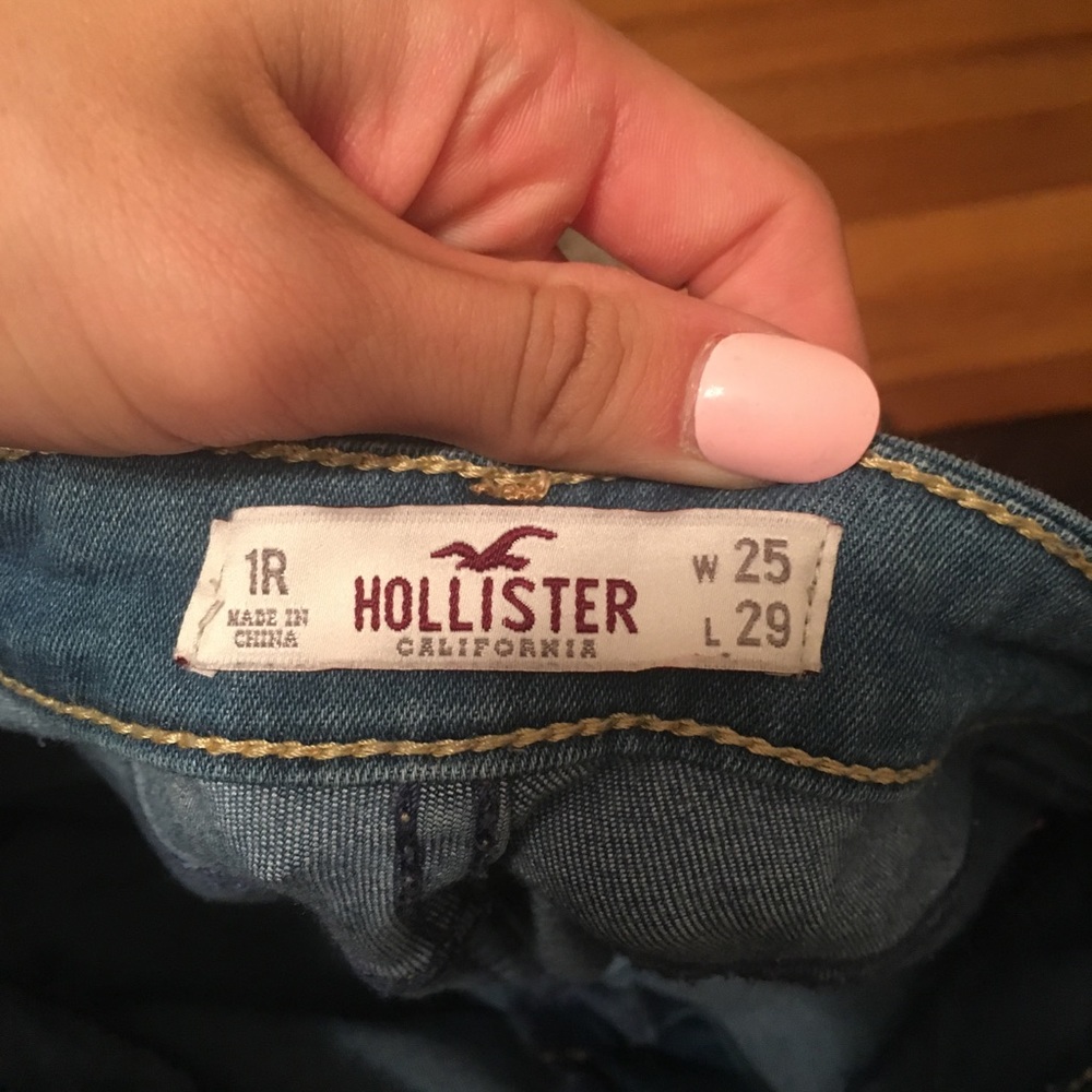 Cute medium wash skinny jeans from Hollister