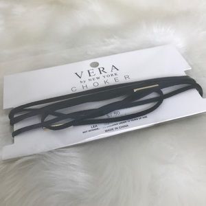 Vera by New York CHOKER