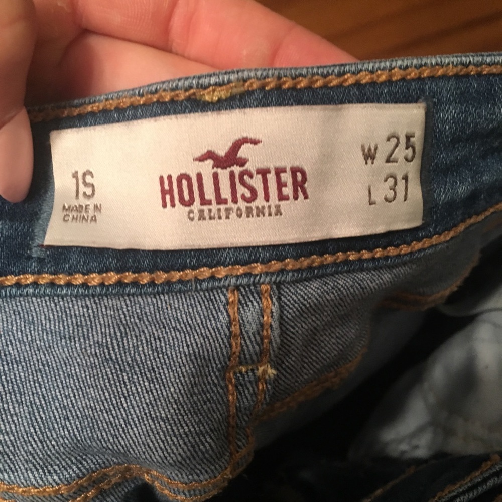 Size 1 short medium wash hollister skinny jeans
