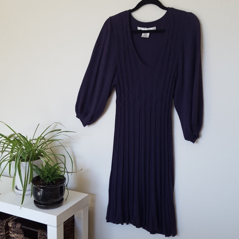 Max studio purple knit v neck long sleeve sweater