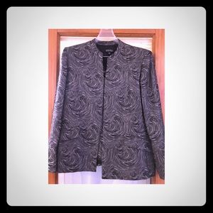 Ladies Kasper Blazer with matching insert top.