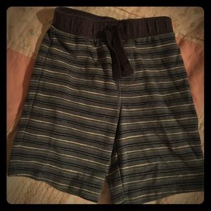 Old Navy 4t striped blue white and navy shorts