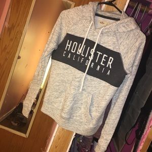 Hollister sweater