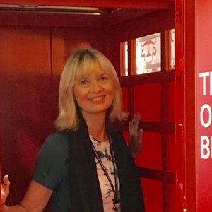 Meet your Posher, Fay