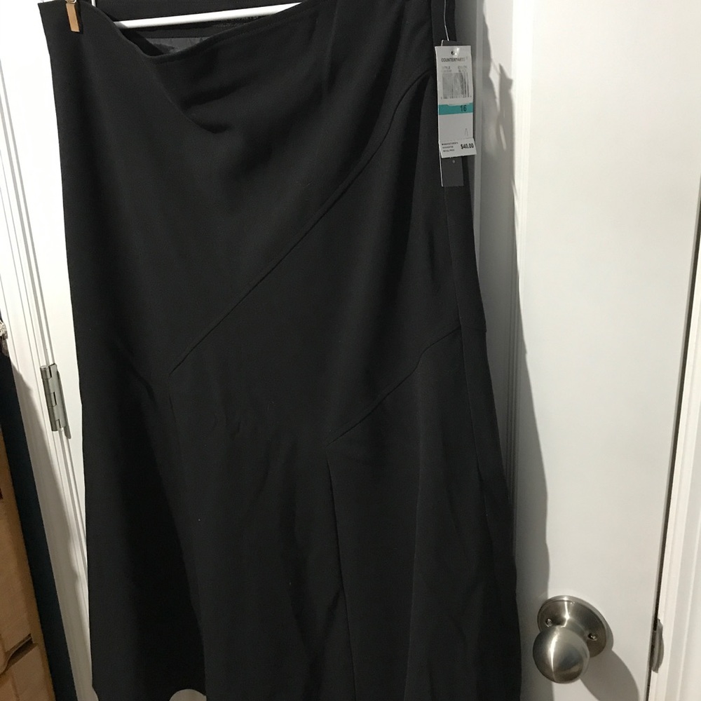 Black lined skirt