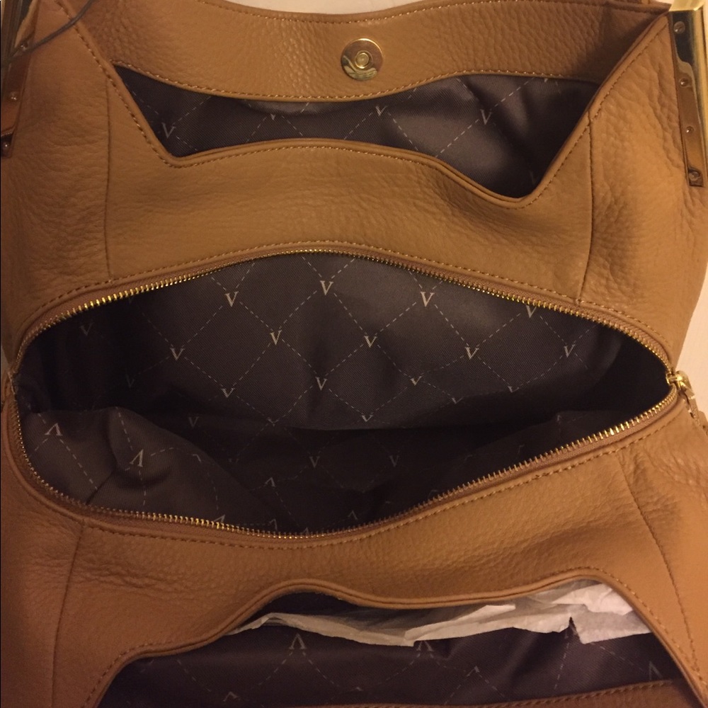 ⭐️SOLD⭐️Vince Camuto Tote Authentic - Picture 3 of 8