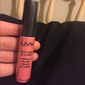 NYX Soft Matte Lip Cream