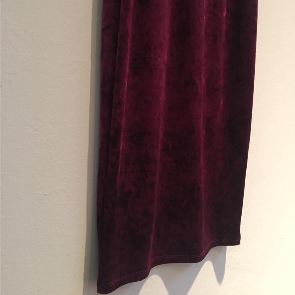  LAST 1: Burgundy Crushed Velvet Sheath - Picture 7 of 8