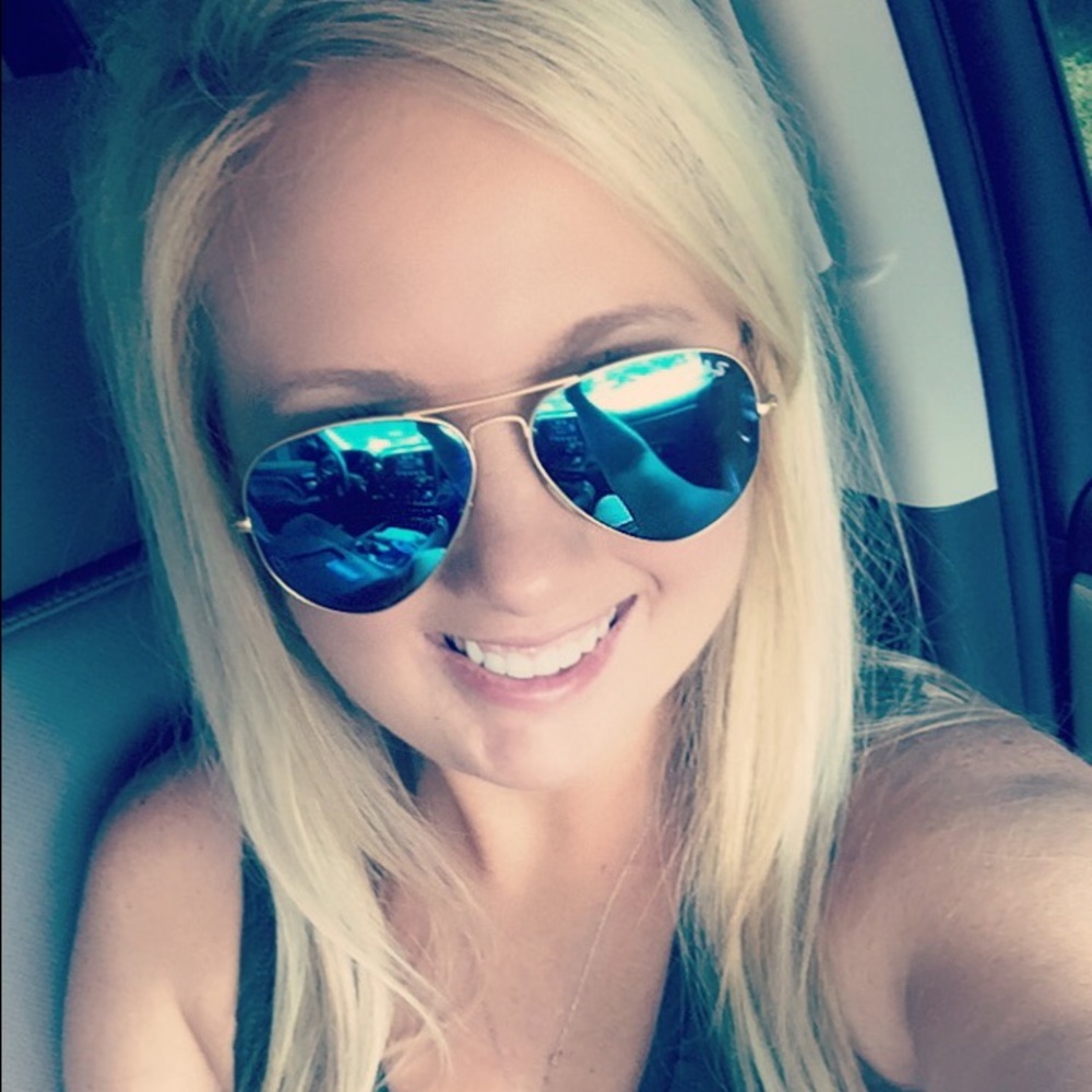 Meet your Posher, Brittany