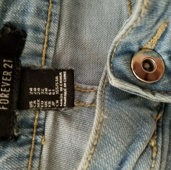 Ripped Bermuda Shorts - Picture 3 of 3